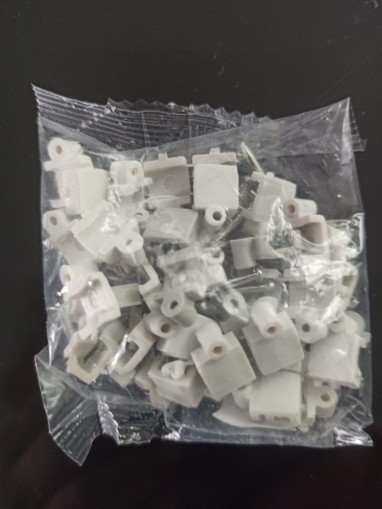 GRAPA PLASTICA RECTA #4 PARA DROP X50 UND.